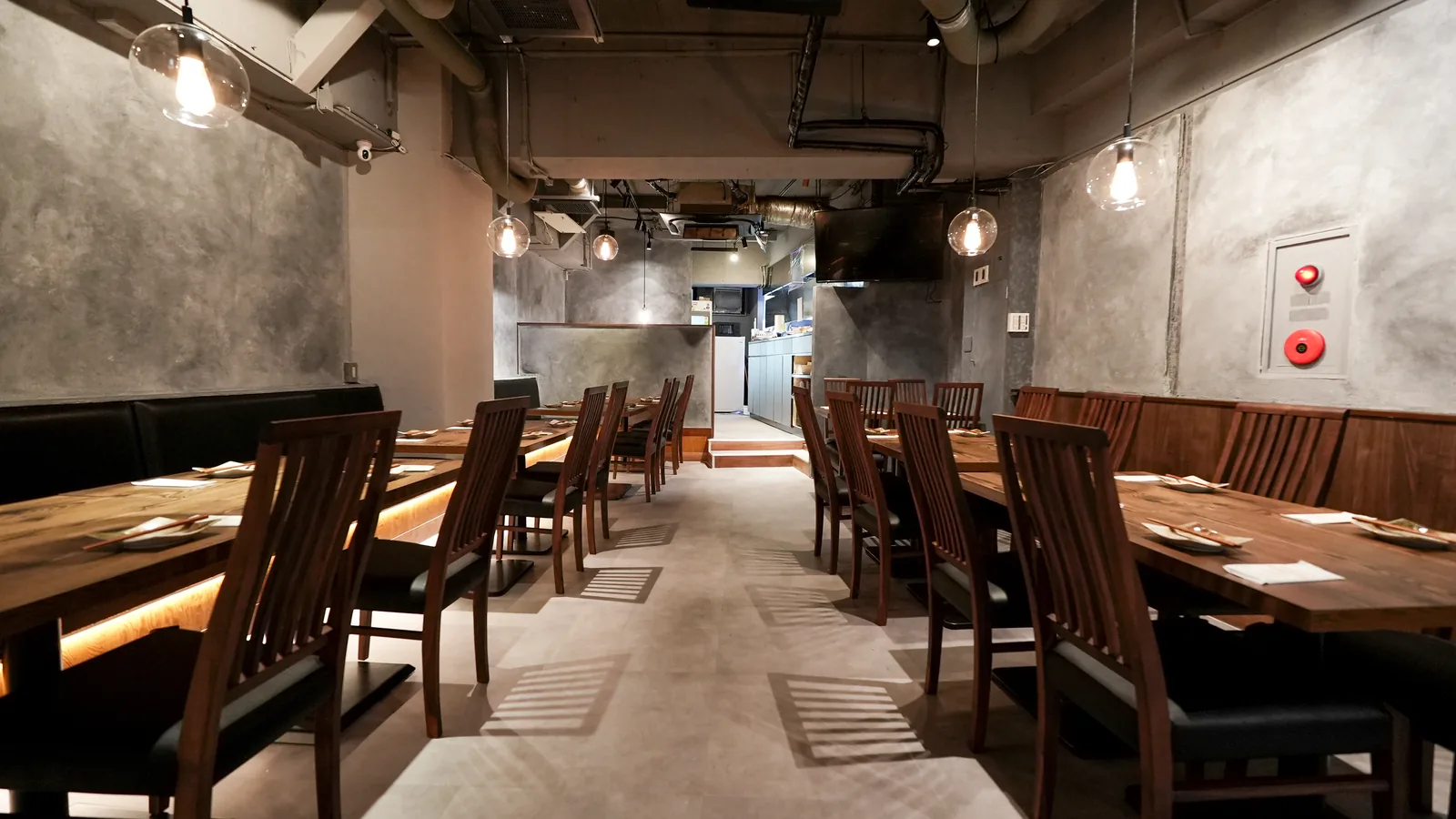 落ち着いた店内