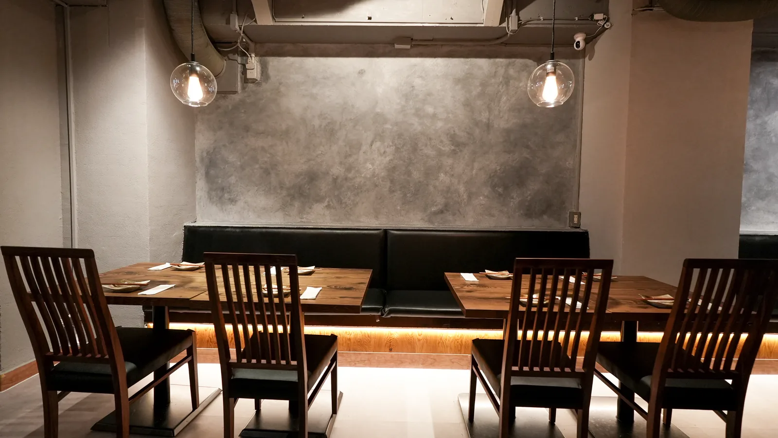 落ち着いた店内