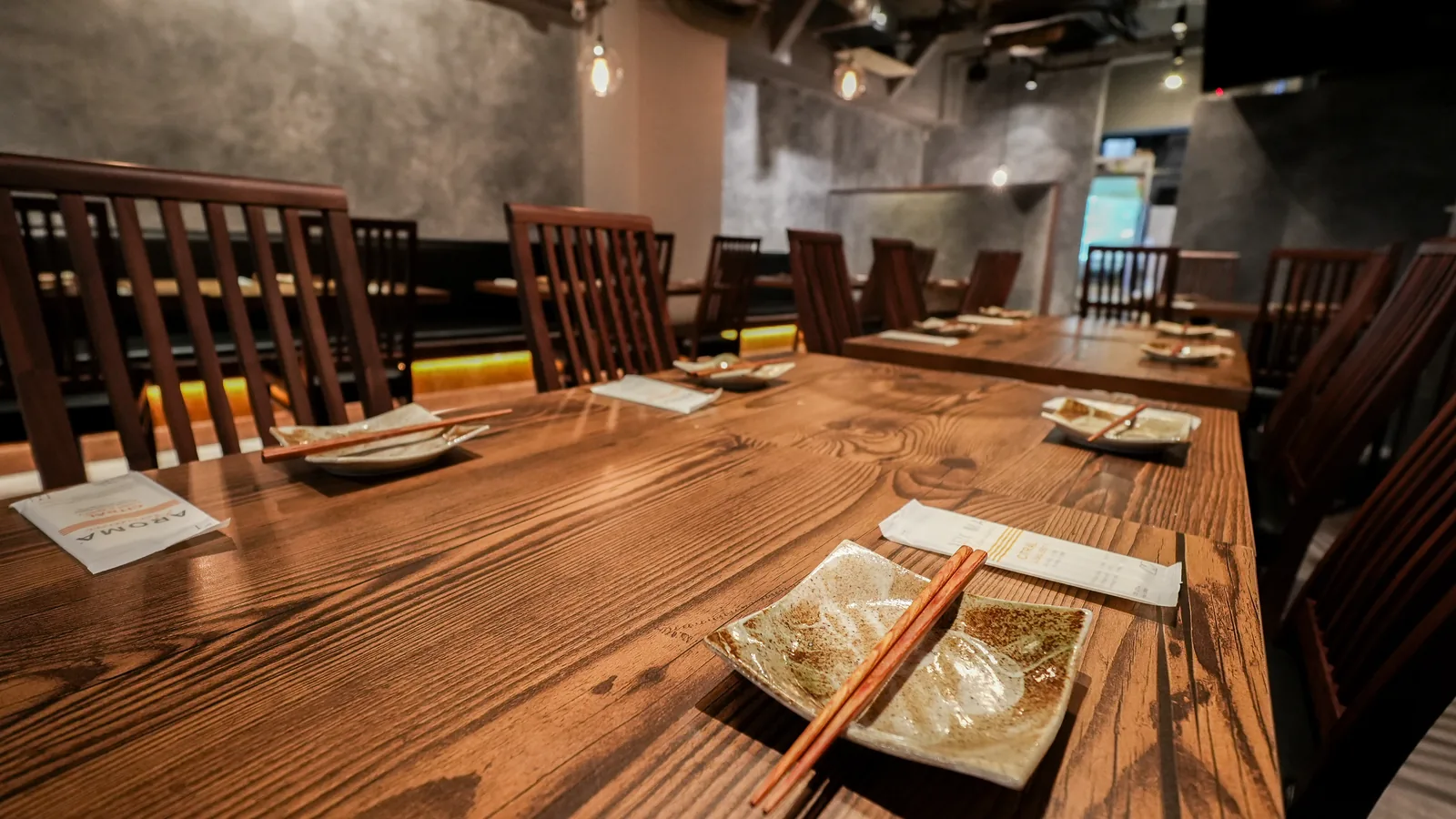 落ち着いた店内