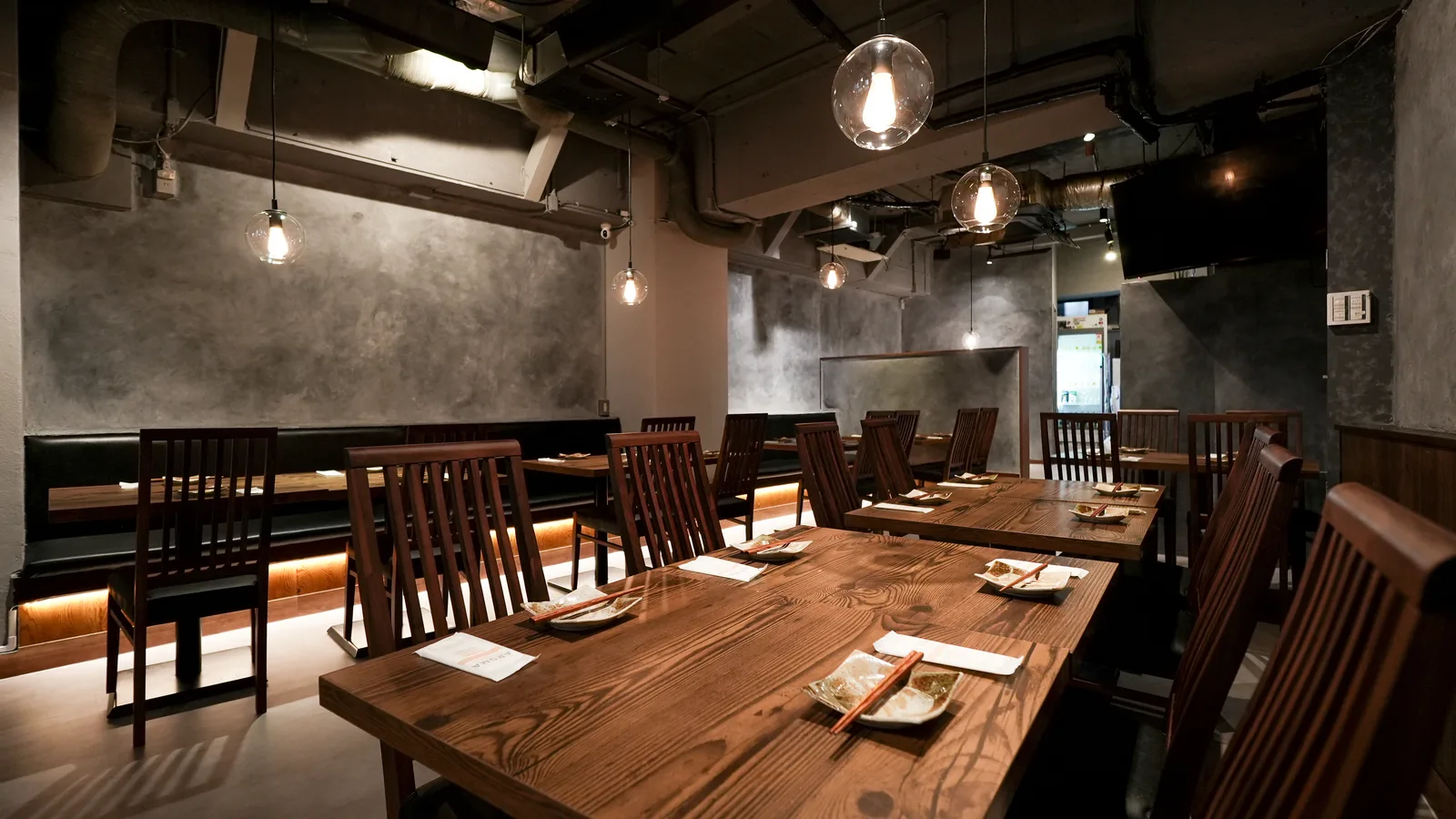 落ち着いた店内